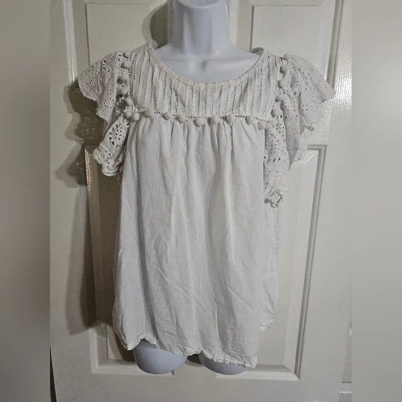 Jennifer & Grace Women’s Medium Boho Cottagecore White Eyelet Ruffle Blouse Top - Picture 2 of 7
